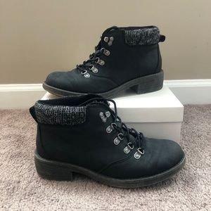 Rocket Dog Women’s Taken Ankle Boot